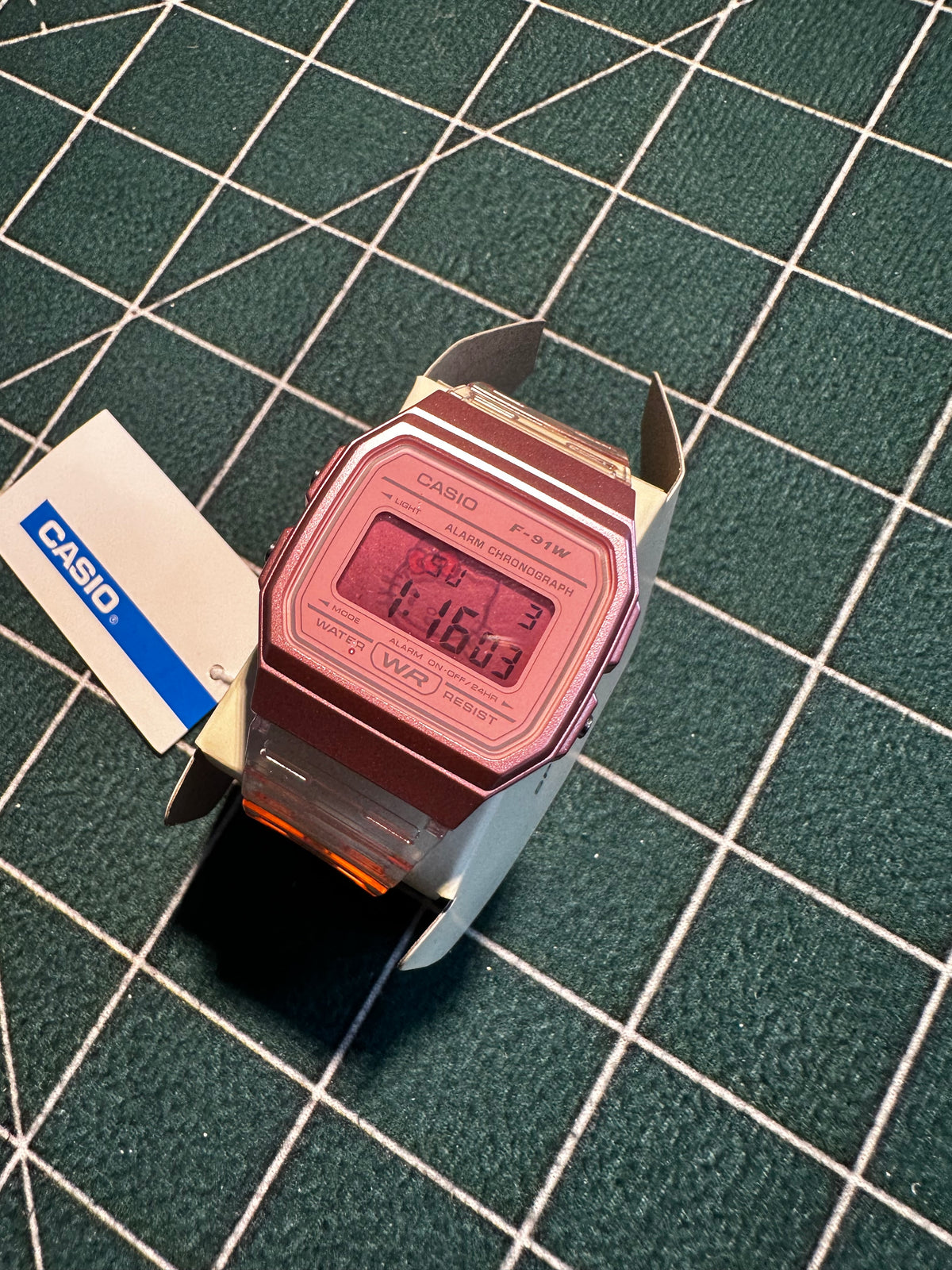 Casio F-91W Hello Kitty